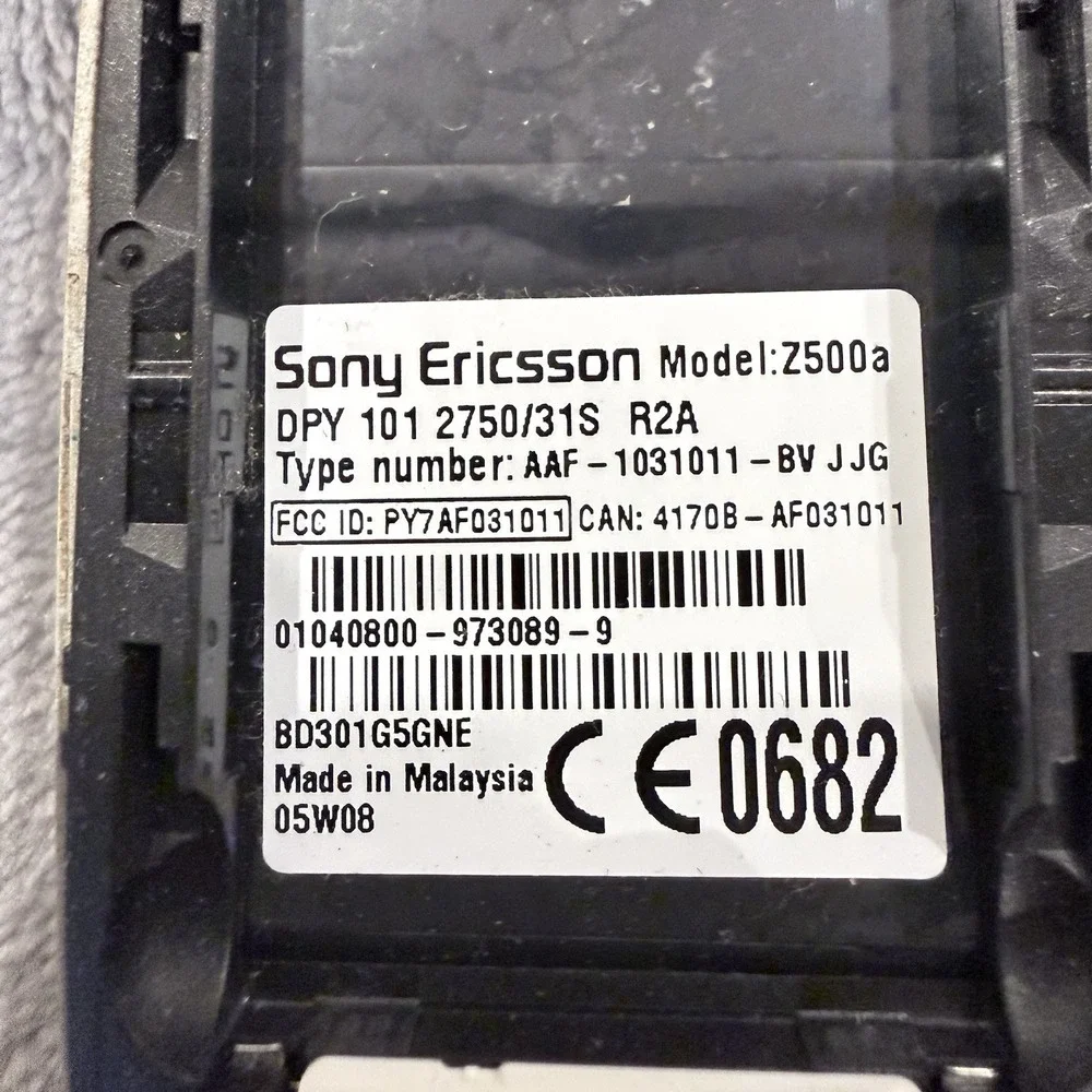 Sony Ericsson Z500a Star Wars Episode III General Grievous Cingular Flip Phone